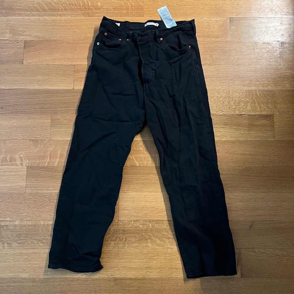 Levi's Women's Black Straight Leg Jeans